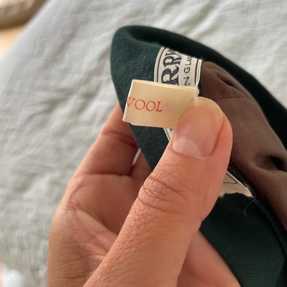 Vintage Burberry pleated wool skirt - Picture 6 of 8